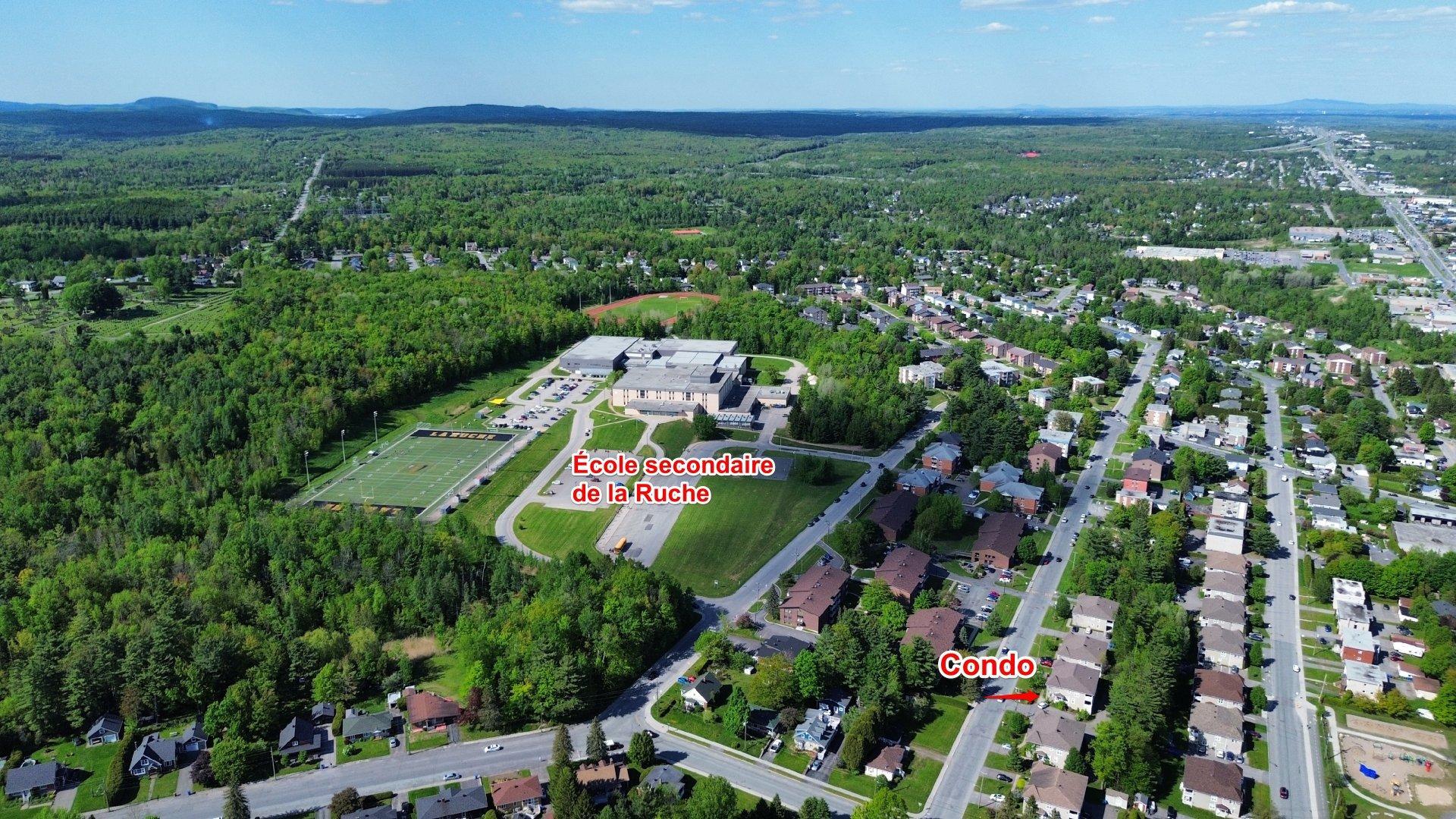 









1084


Rue Champlain

,
Magog,




QC
J1X3X8

