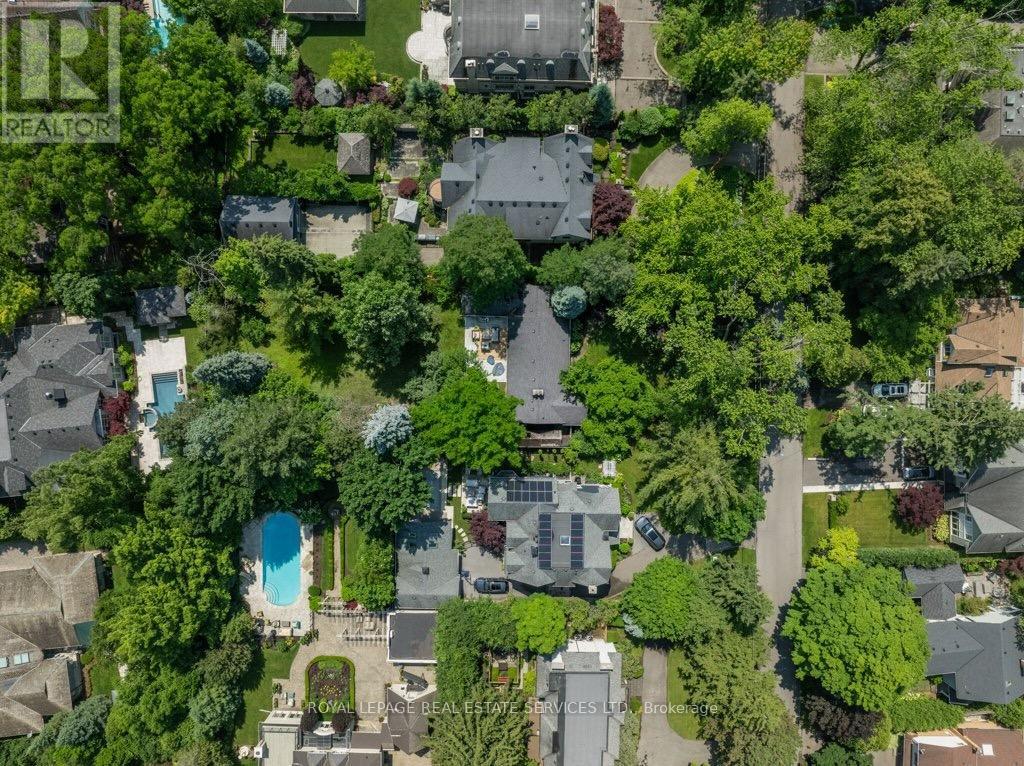 












81 CHARTWELL ROAD

,
Oakville,




Ontario
L6J3Z3

