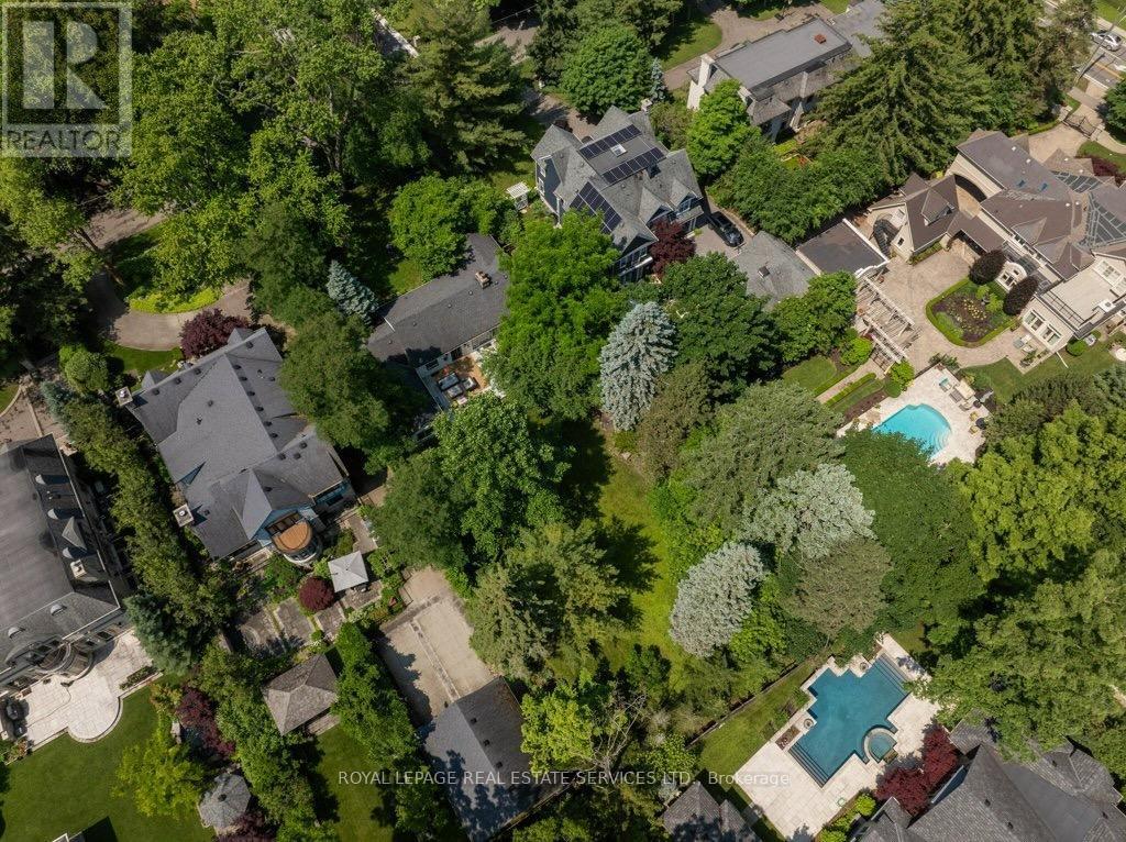 












81 CHARTWELL ROAD

,
Oakville,




Ontario
L6J3Z3

