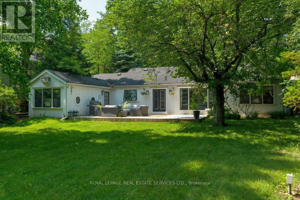 












81 CHARTWELL ROAD

,
Oakville,




Ontario
L6J3Z3


