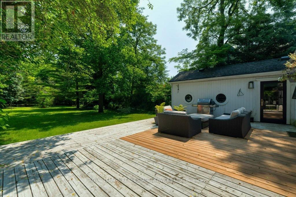 












81 CHARTWELL ROAD

,
Oakville,




Ontario
L6J3Z3

