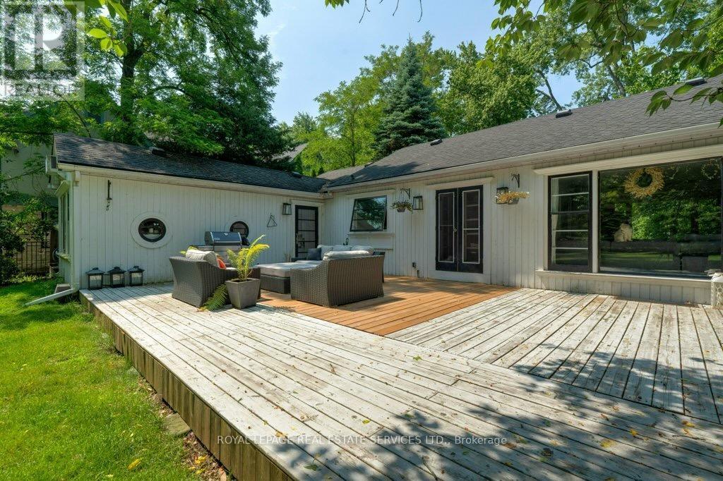 












81 CHARTWELL ROAD

,
Oakville,




Ontario
L6J3Z3

