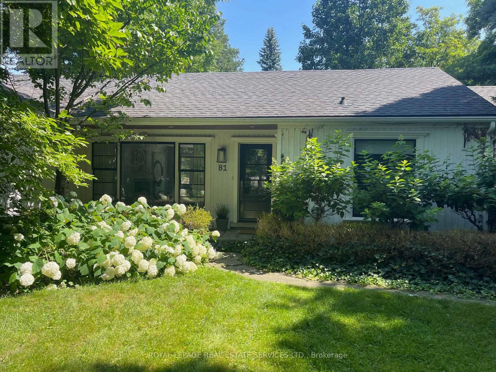 












81 CHARTWELL ROAD

,
Oakville,




Ontario
L6J3Z3

