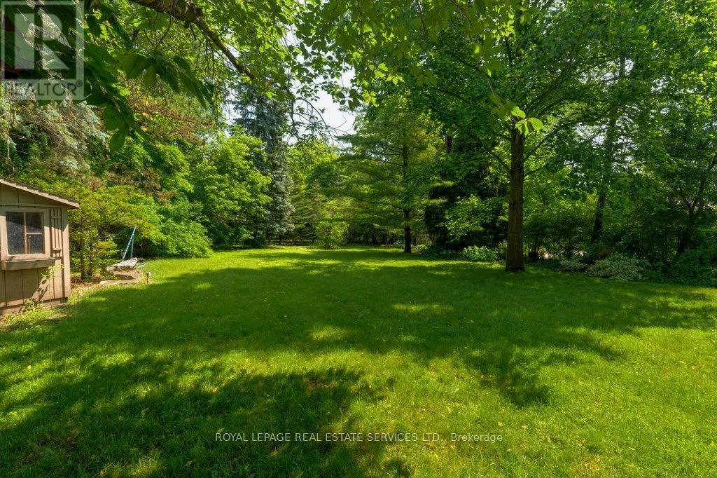 












81 CHARTWELL ROAD

,
Oakville,




Ontario
L6J3Z3

