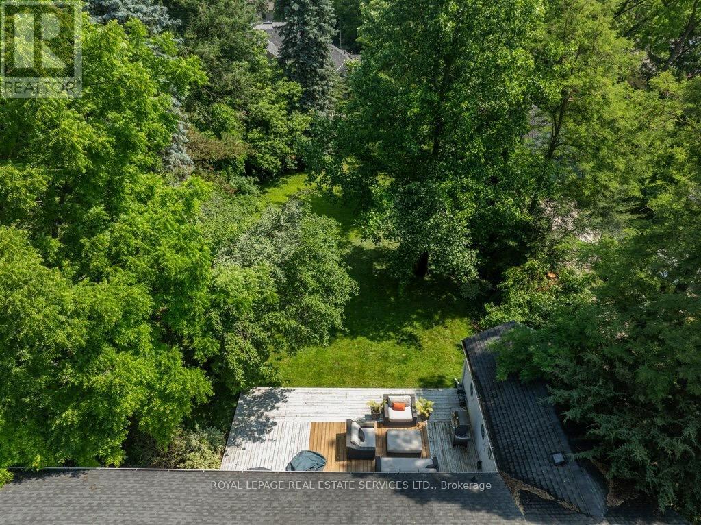 












81 CHARTWELL ROAD

,
Oakville,




Ontario
L6J3Z3

