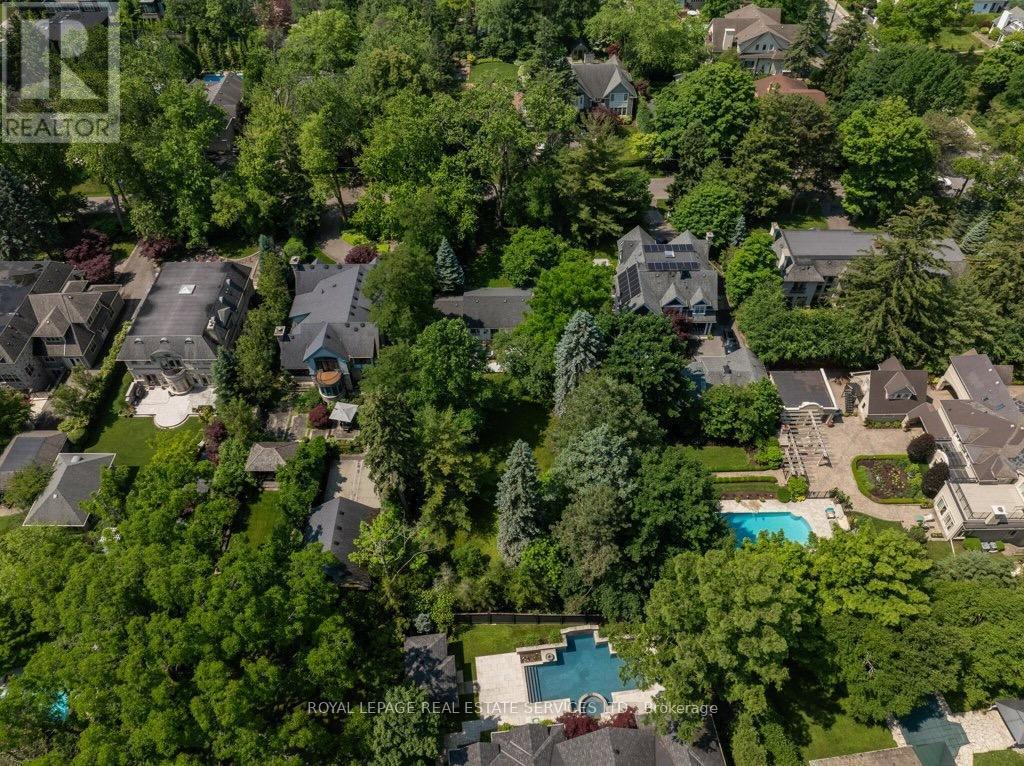 












81 CHARTWELL ROAD

,
Oakville,




Ontario
L6J3Z3

