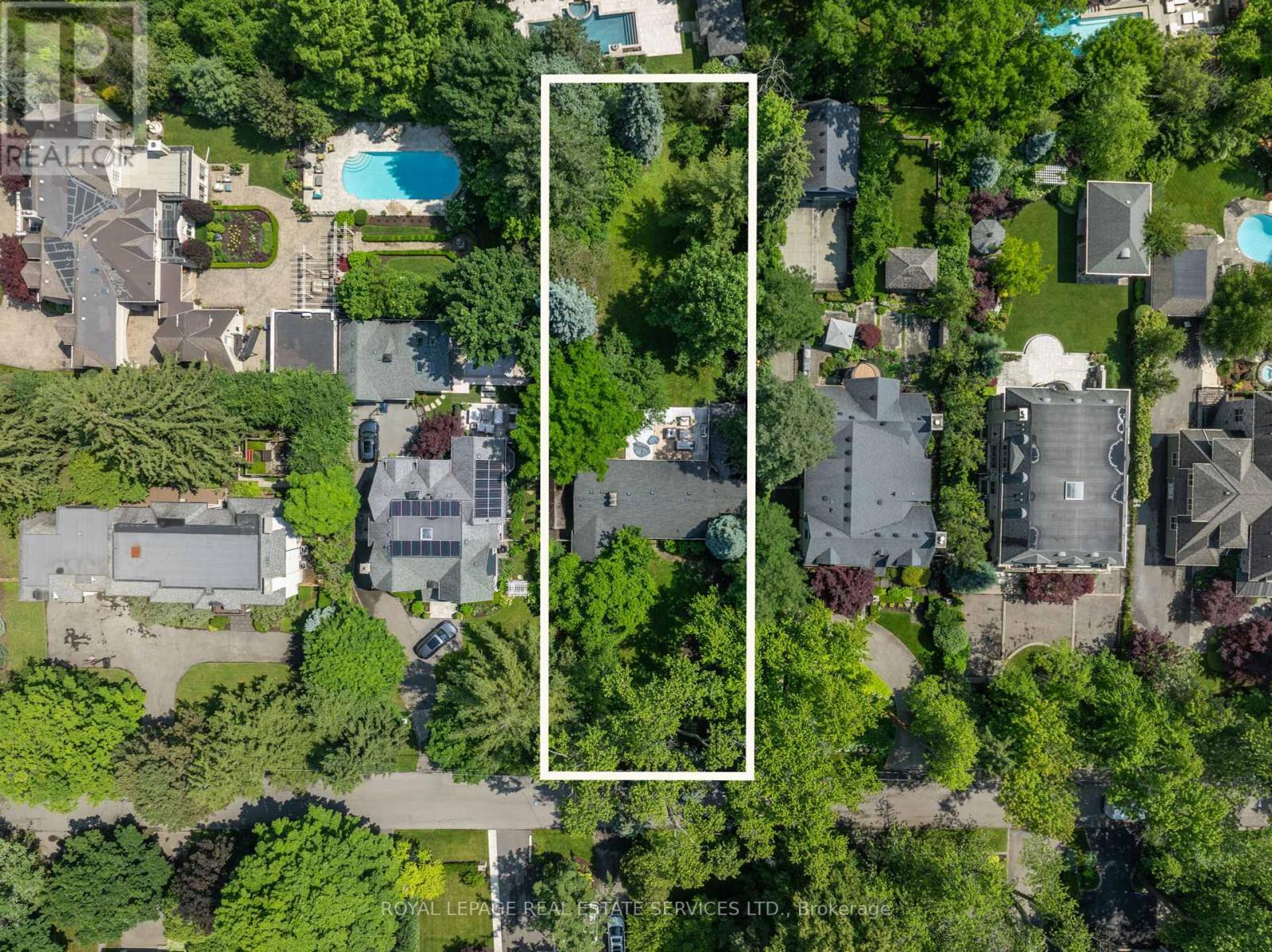 












81 CHARTWELL ROAD

,
Oakville,




Ontario
L6J3Z3

