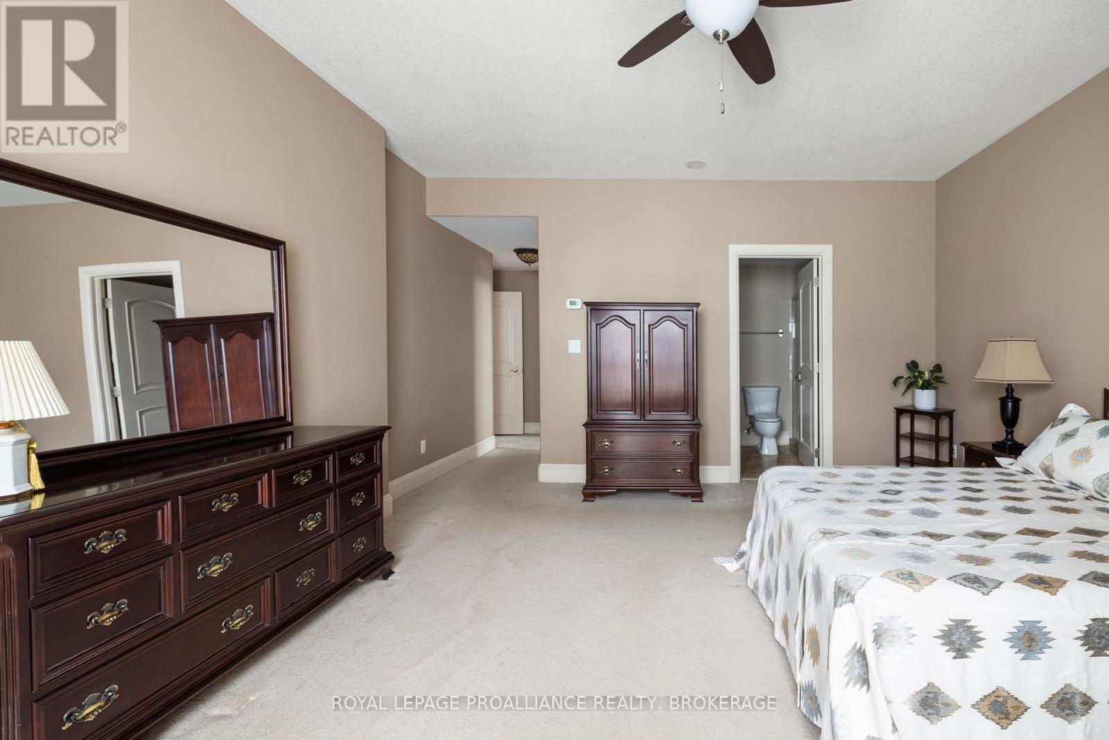 












203 - 5 GORE STREET

,
Kingston (Central City East),




Ontario
K7L0A1

