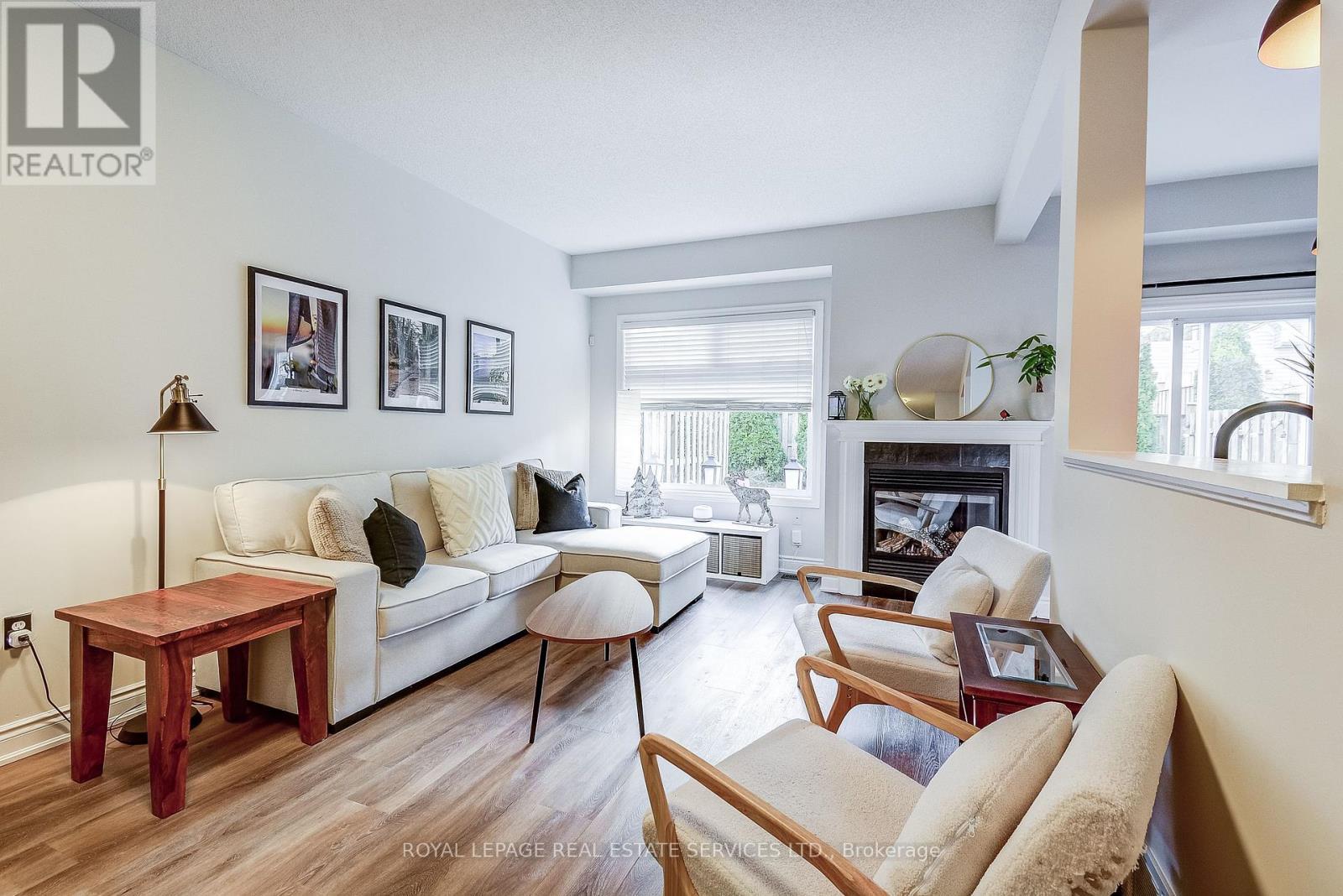 












3 - 232 STONEHENGE DRIVE

,
Hamilton,




Ontario
L9K1R5

