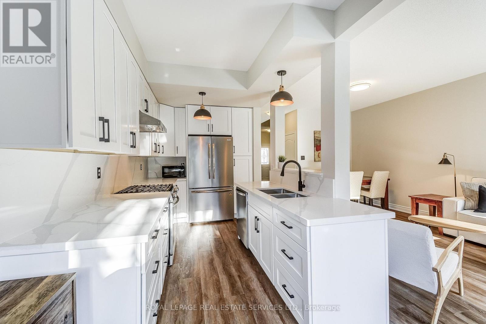 












3 - 232 STONEHENGE DRIVE

,
Hamilton,




Ontario
L9K1R5

