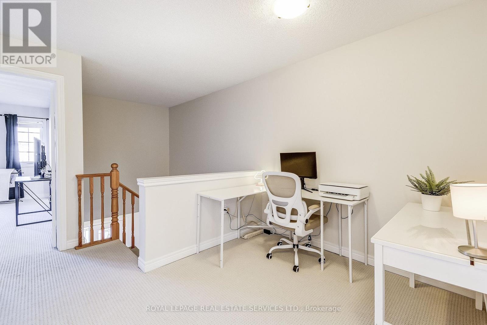 












3 - 232 STONEHENGE DRIVE

,
Hamilton,




Ontario
L9K1R5

