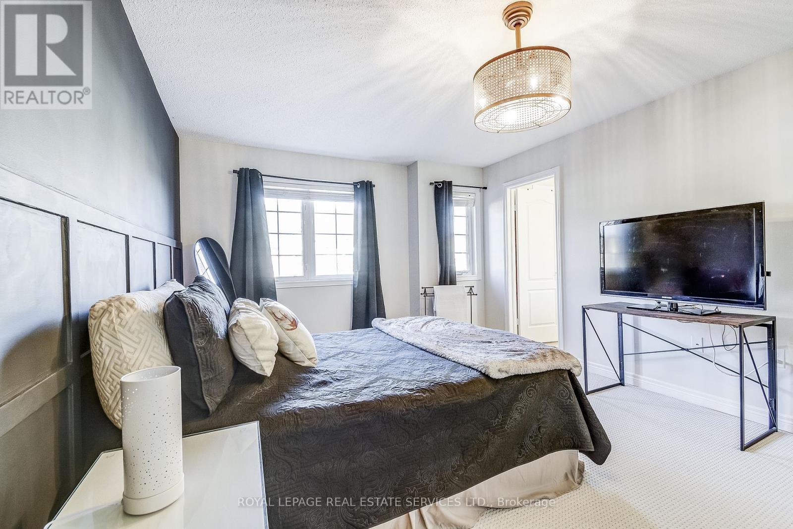 












3 - 232 STONEHENGE DRIVE

,
Hamilton,




Ontario
L9K1R5

