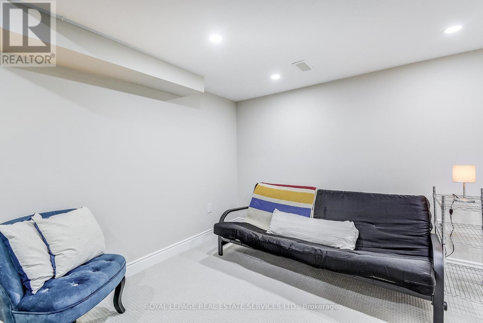 












3 - 232 STONEHENGE DRIVE

,
Hamilton,




Ontario
L9K1R5

