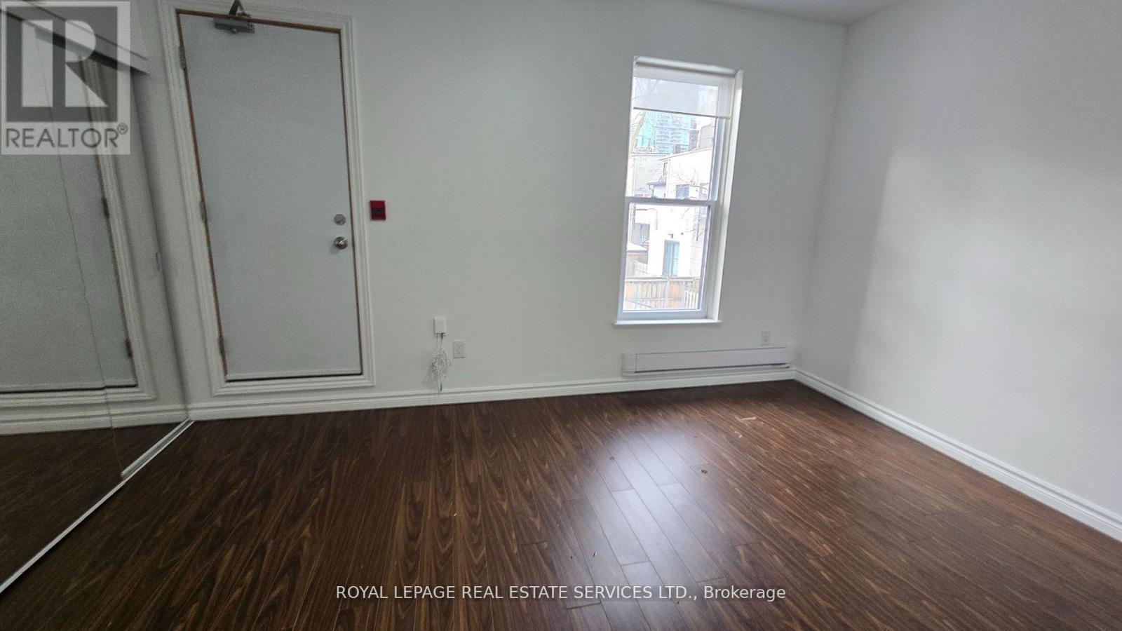 












2 - 120 PEMBROKE STREET

,
Toronto,




Ontario
M5A2N9

