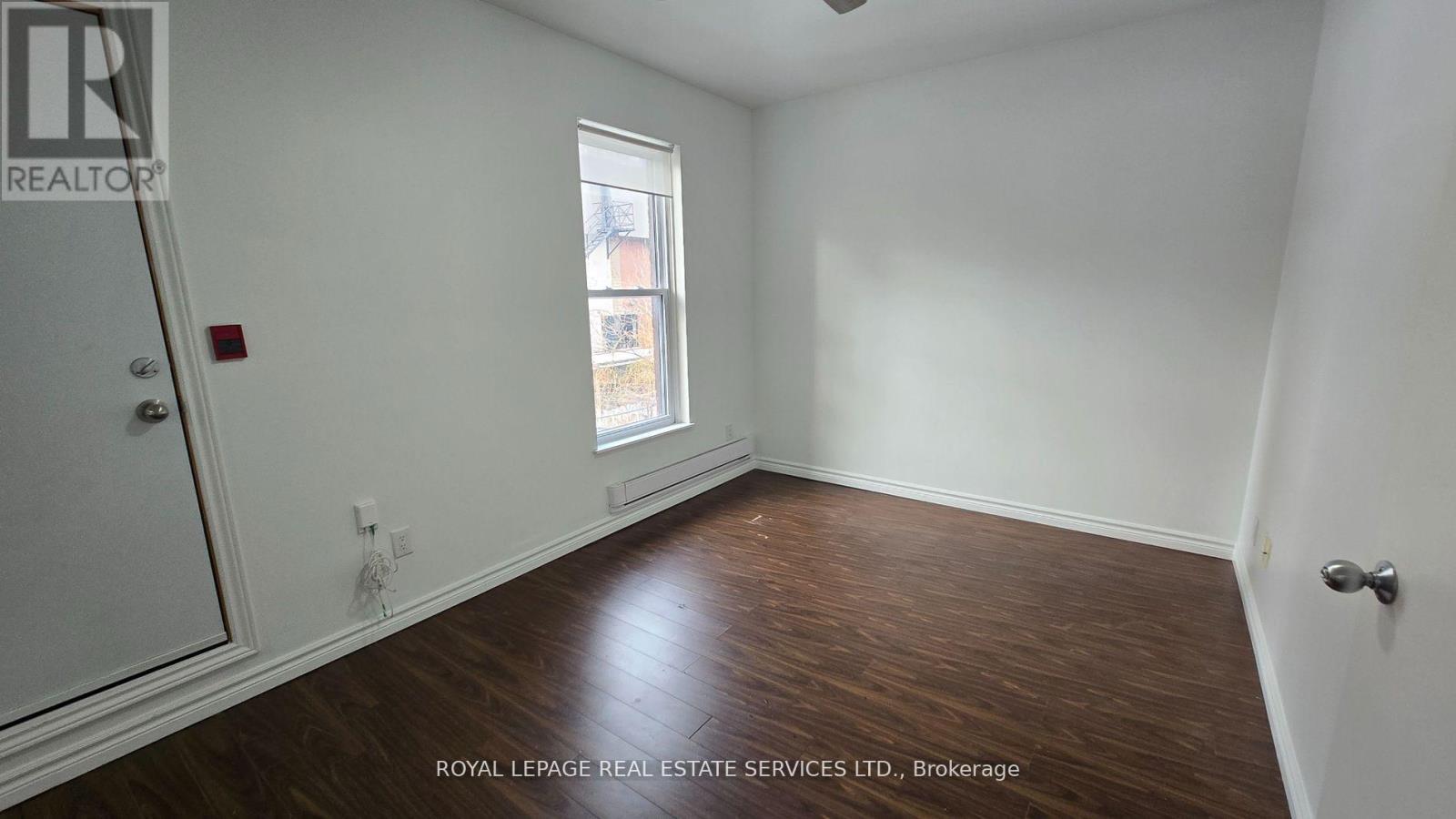 












2 - 120 PEMBROKE STREET

,
Toronto,




Ontario
M5A2N9

