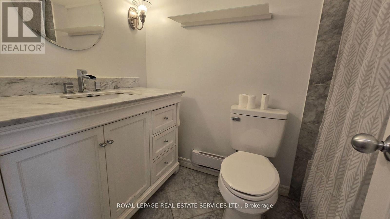 












2 - 120 PEMBROKE STREET

,
Toronto,




Ontario
M5A2N9

