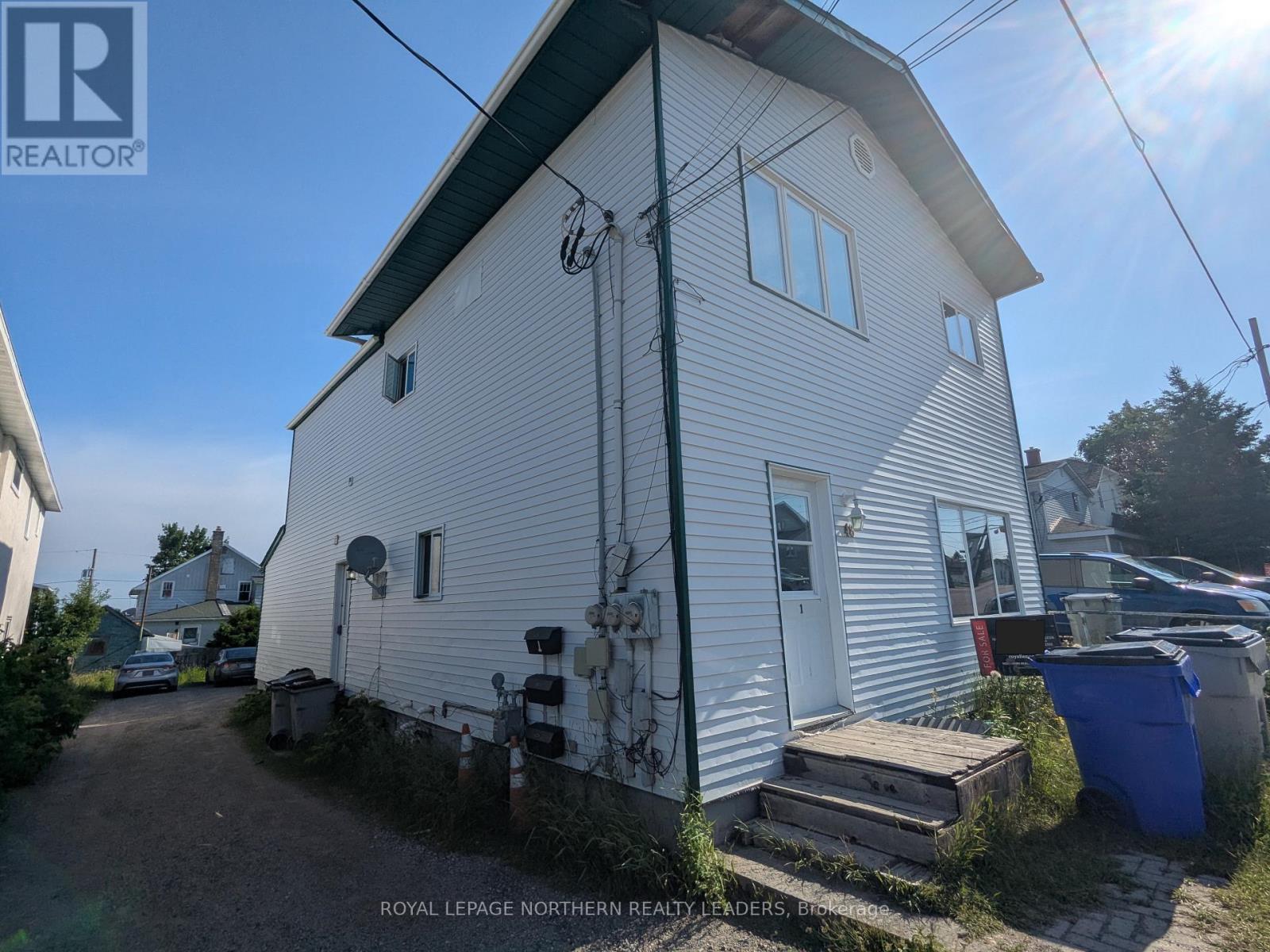 












48 KENT AVENUE

,
Timmins (TS - SW),




Ontario
P4N3B8

