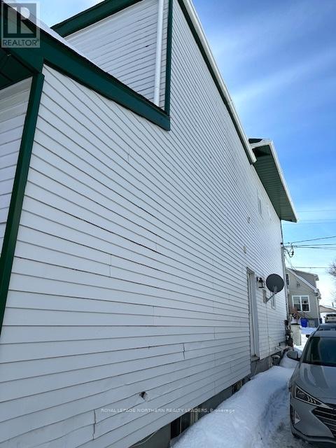 












48 KENT AVENUE

,
Timmins (TS - SW),




Ontario
P4N3B8

