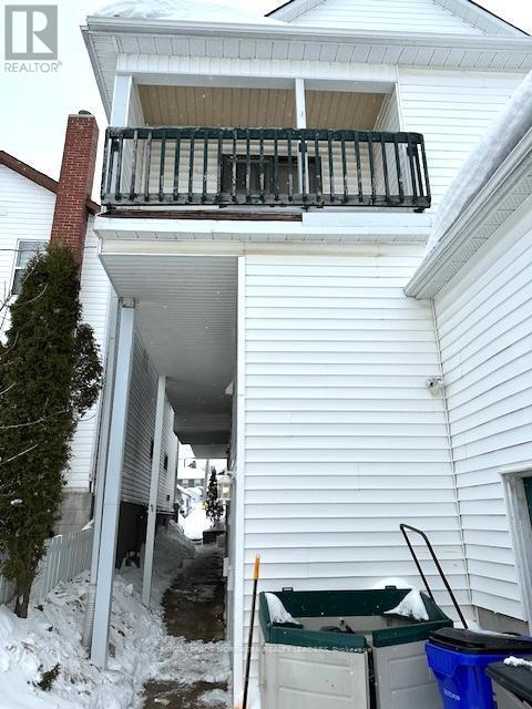 












91 ELM STREET S

,
Timmins (TS - SE),




Ontario
P4N1W5

