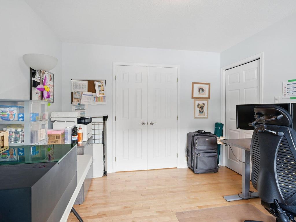 









812


Rue de l'Oasis

,
Gatineau (Gatineau),




QC
J8R3V4

