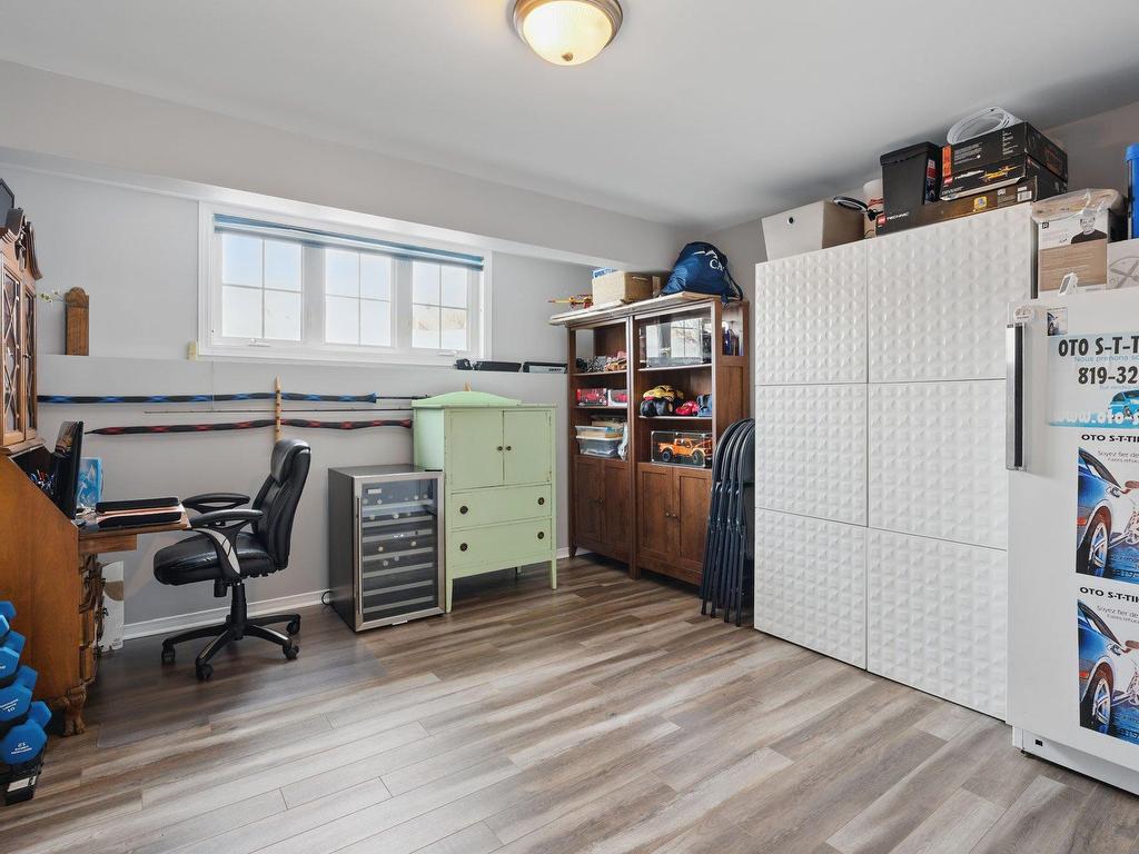 









812


Rue de l'Oasis

,
Gatineau (Gatineau),




QC
J8R3V4

