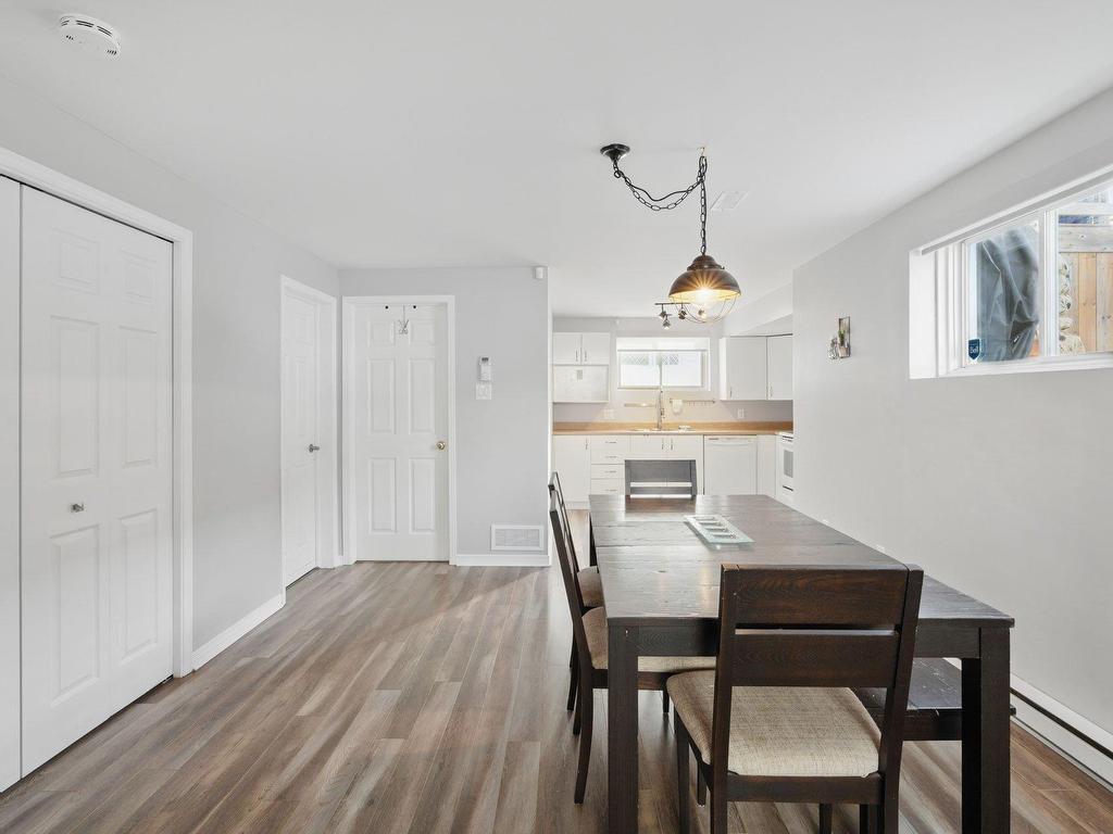 









812


Rue de l'Oasis

,
Gatineau (Gatineau),




QC
J8R3V4

