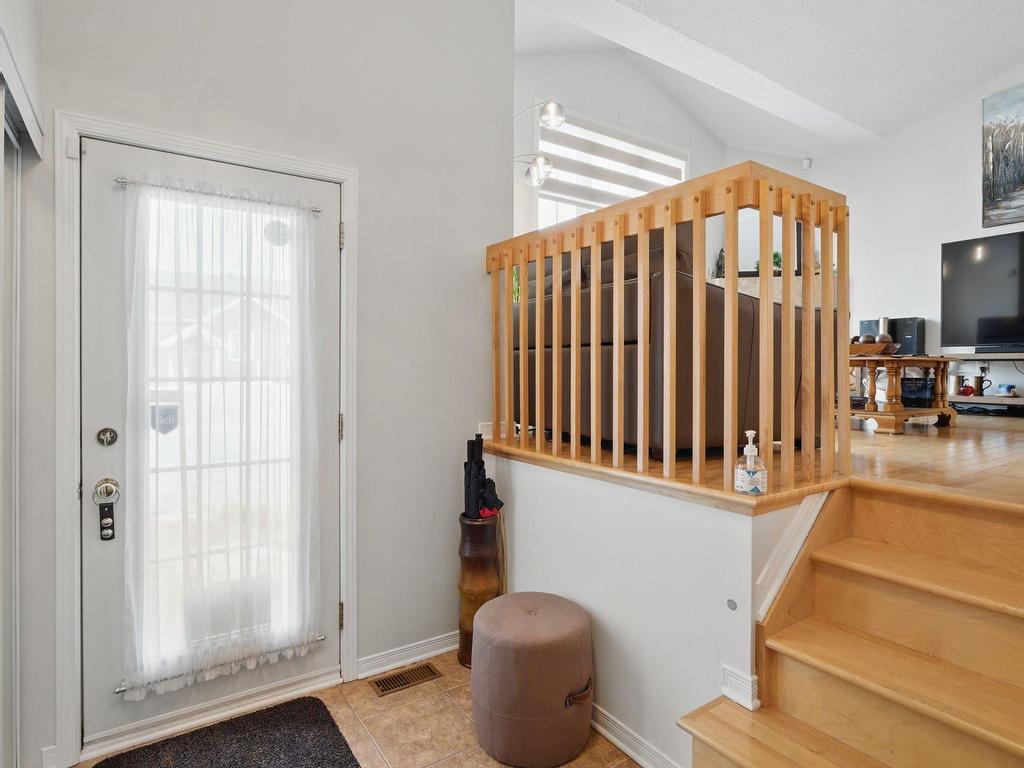 









812


Rue de l'Oasis

,
Gatineau (Gatineau),




QC
J8R3V4

