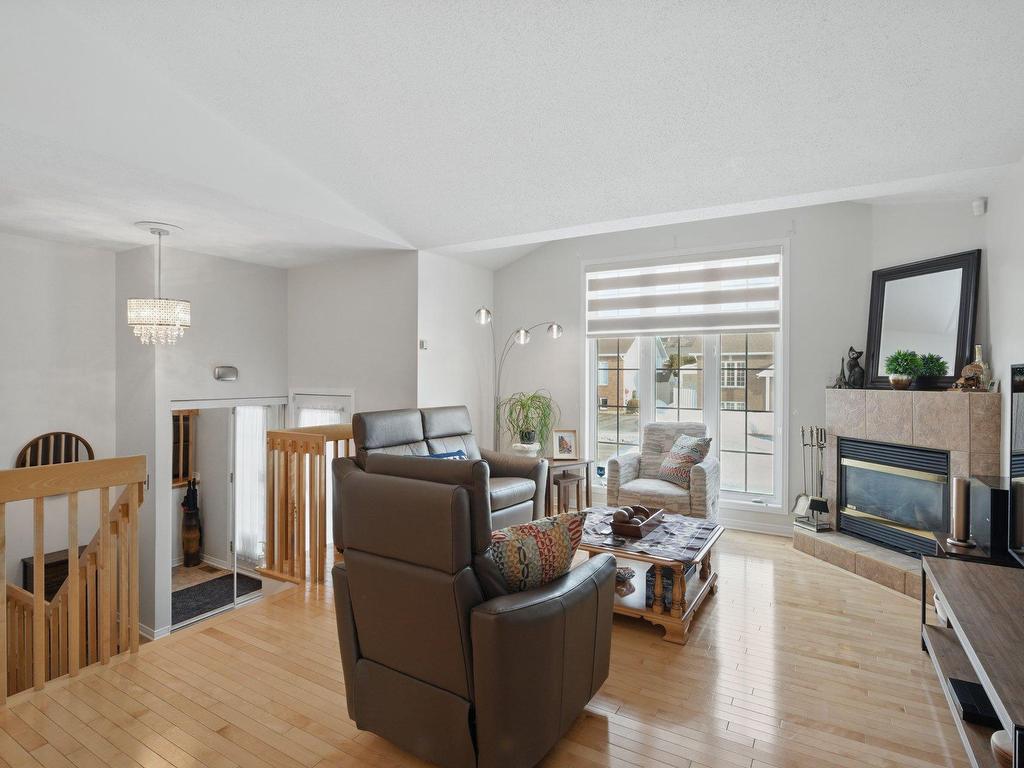 









812


Rue de l'Oasis

,
Gatineau (Gatineau),




QC
J8R3V4

