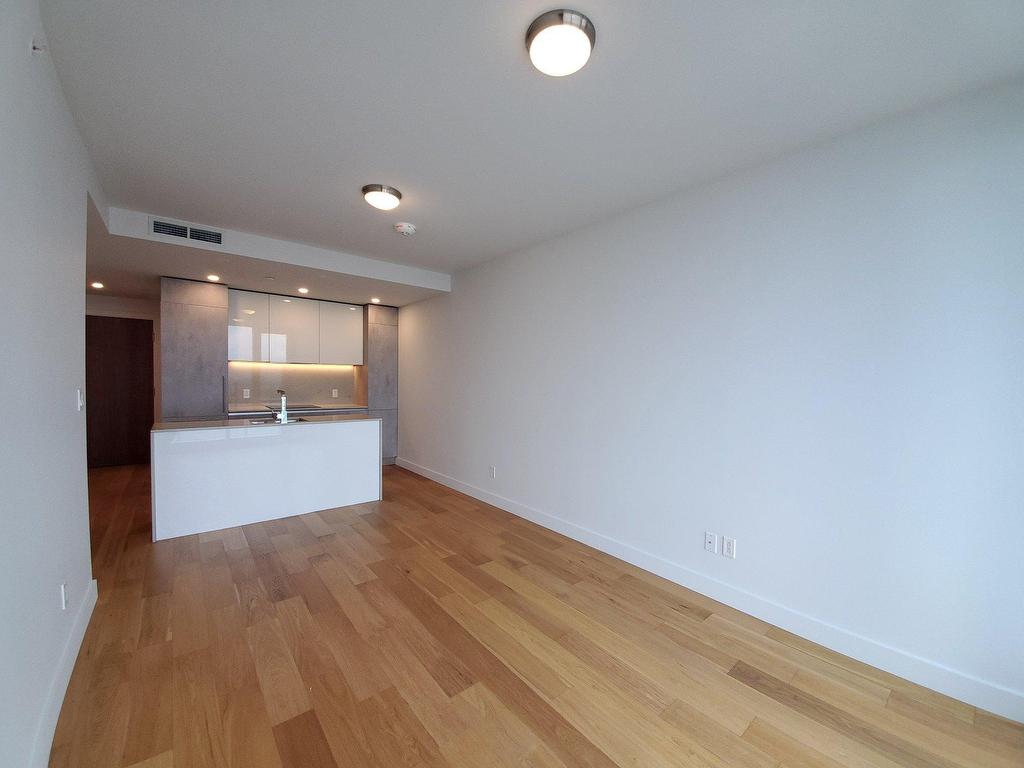 









1400


Boul. René-Lévesque O.

, 2609,
Montréal (Ville-Marie),




QC
H3G1T6

