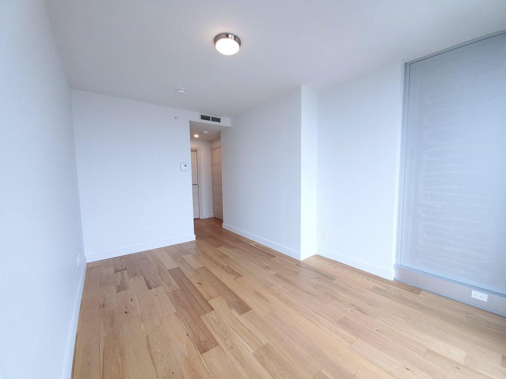 









1400


Boul. René-Lévesque O.

, 2609,
Montréal (Ville-Marie),




QC
H3G1T6

