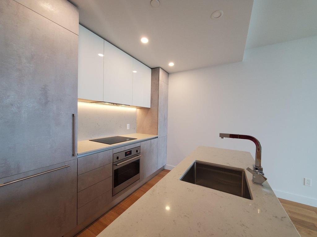 









1400


Boul. René-Lévesque O.

, 2609,
Montréal (Ville-Marie),




QC
H3G1T6

