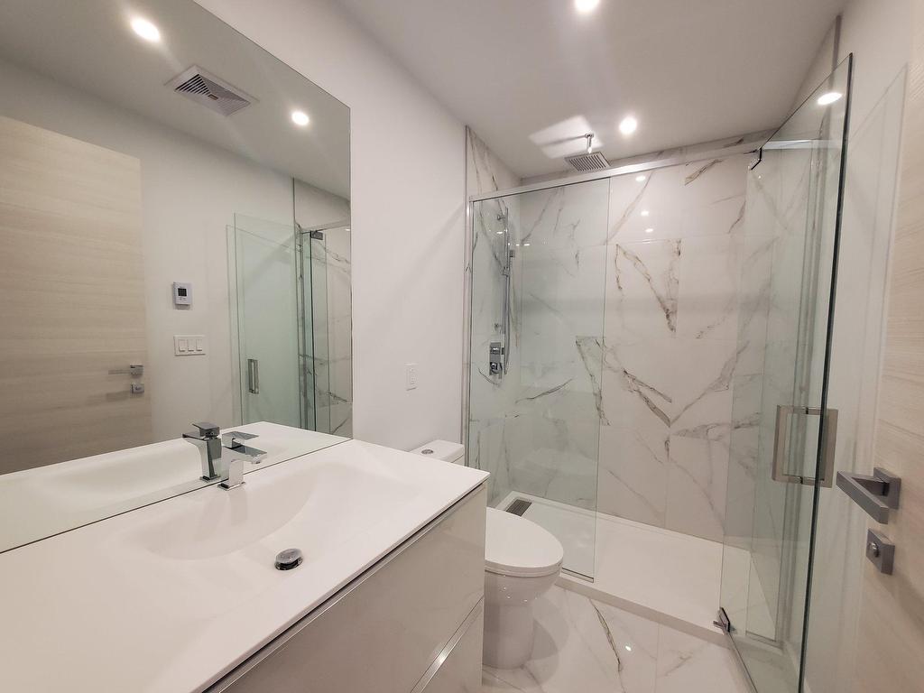 









1400


Boul. René-Lévesque O.

, 2609,
Montréal (Ville-Marie),




QC
H3G1T6

