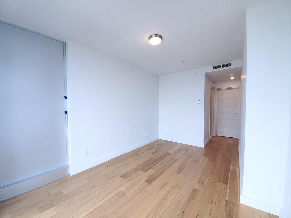 









1400


Boul. René-Lévesque O.

, 2609,
Montréal (Ville-Marie),




QC
H3G1T6

