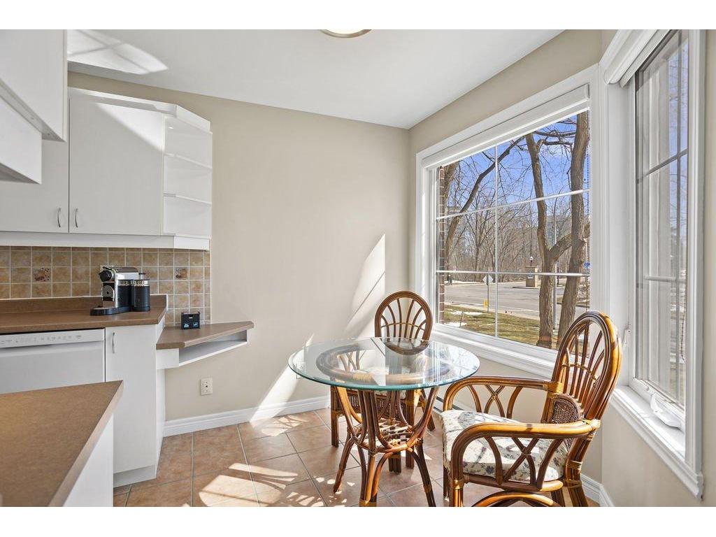 









75


Prom. des Îles

, 102,
Laval (Chomedey),




QC
H7W5L6

