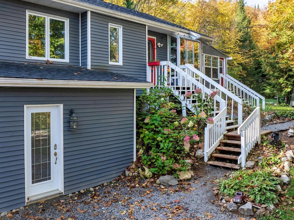 









3969


Ch. du Lac-Labelle

,
Labelle,




QC
J0T1H0

