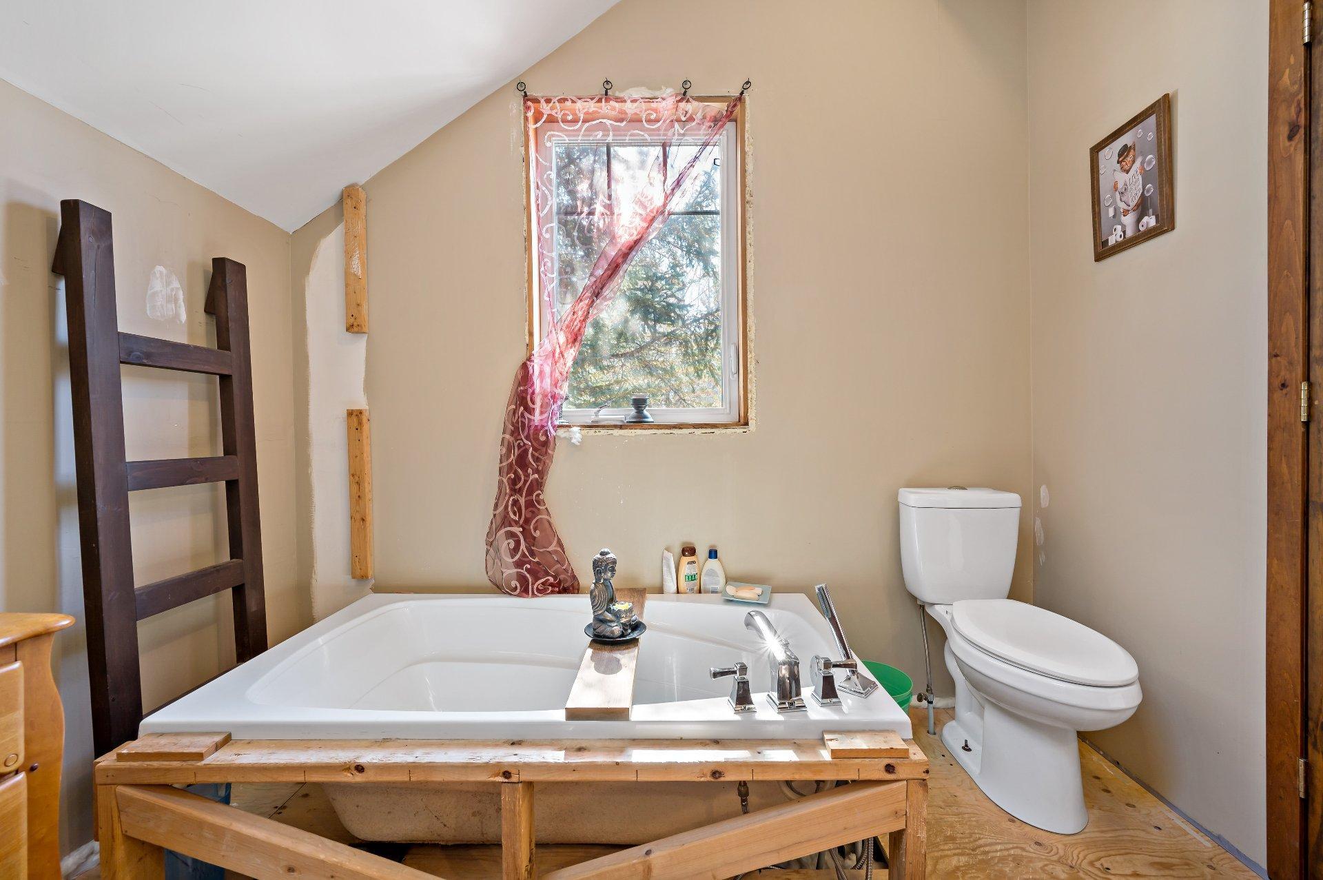 









465


Imp. L.-P.-Lesage

,
Saint-Émile-de-Suffolk,




QC
J0T1K0

