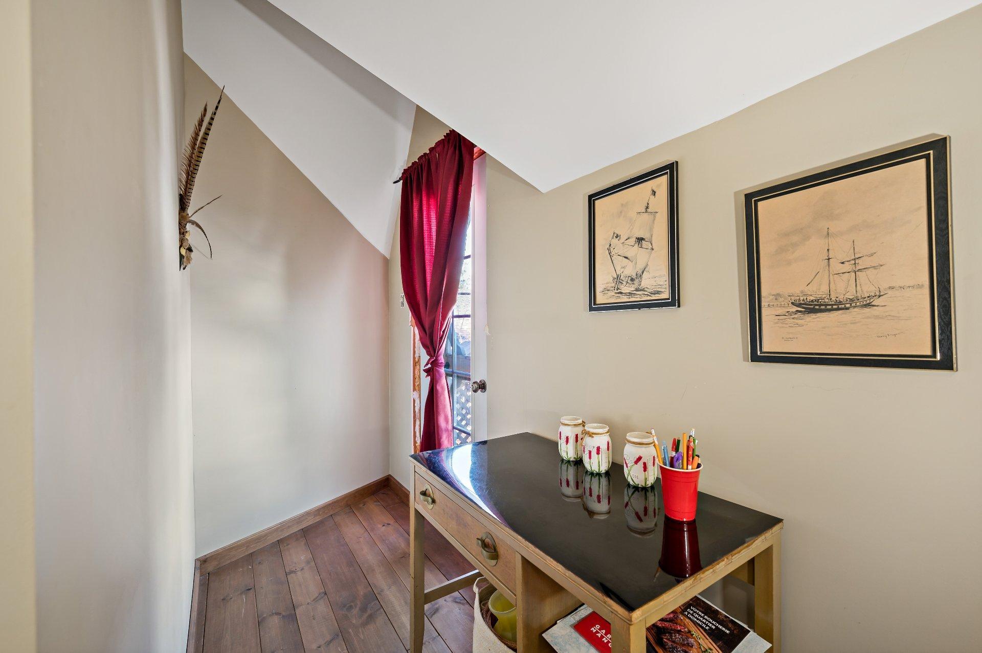 









465


Imp. L.-P.-Lesage

,
Saint-Émile-de-Suffolk,




QC
J0T1K0

