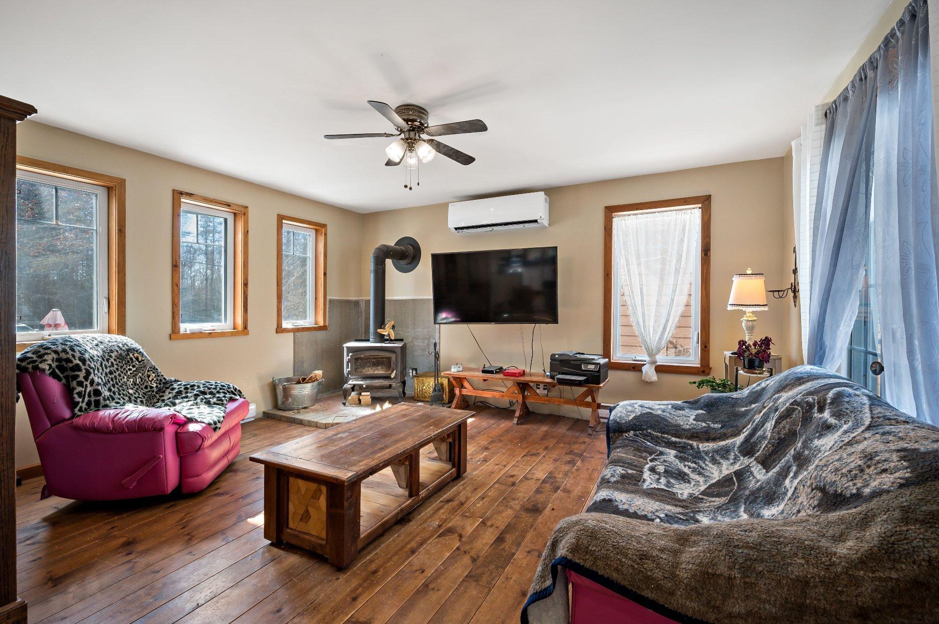 









465


Imp. L.-P.-Lesage

,
Saint-Émile-de-Suffolk,




QC
J0T1K0

