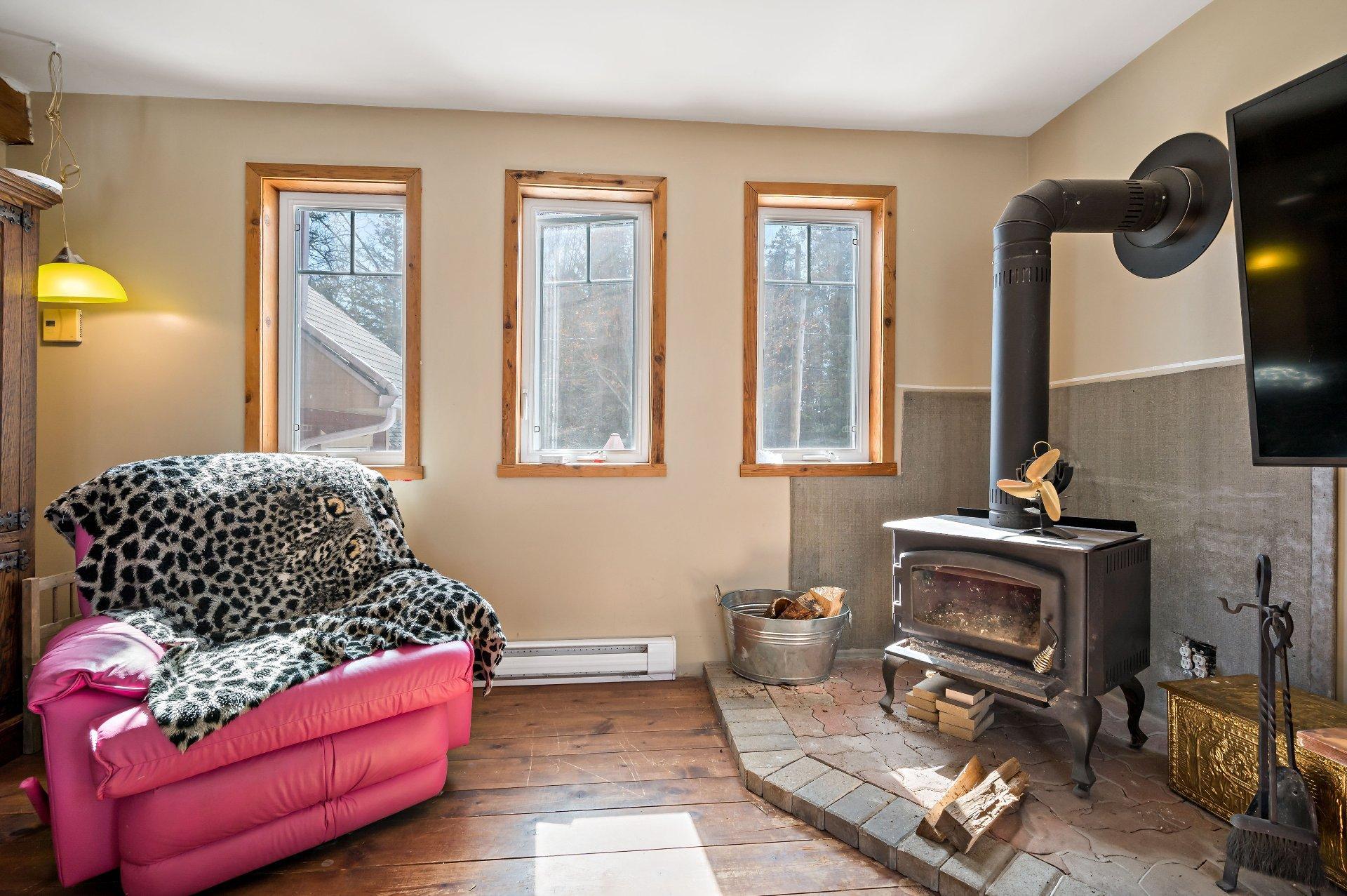 









465


Imp. L.-P.-Lesage

,
Saint-Émile-de-Suffolk,




QC
J0T1K0

