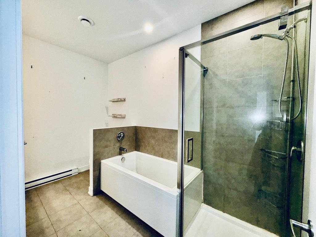 









120


Rue du Pirée

,
Gatineau (Aylmer),




QC
J9J4A7


