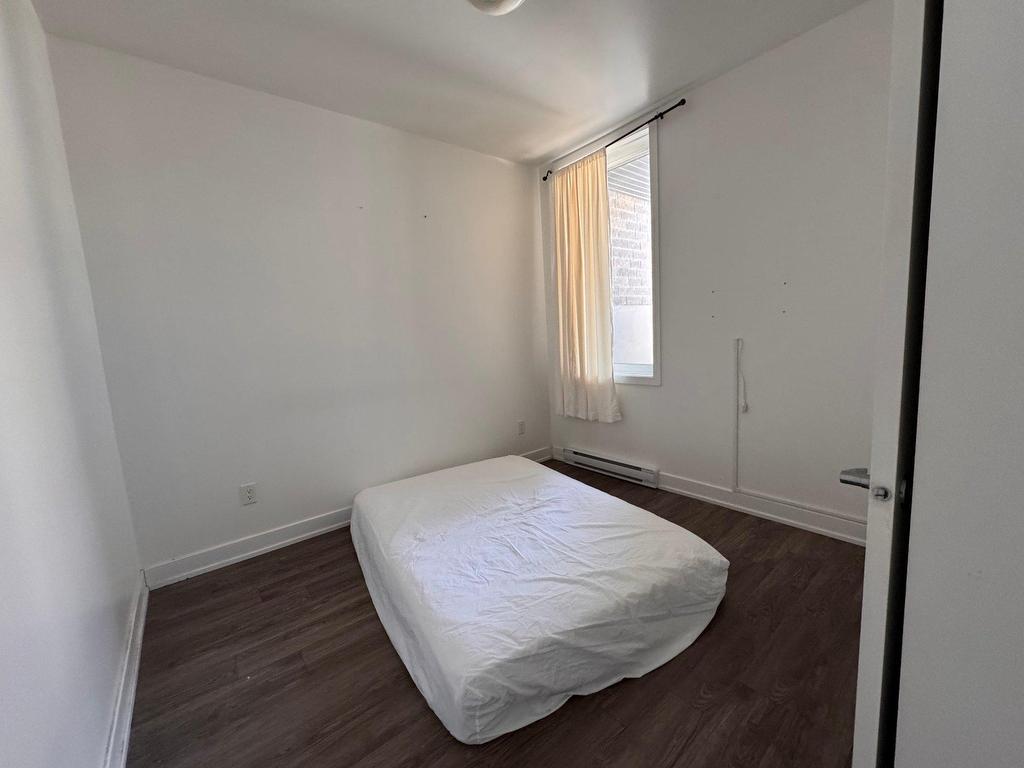 









120


Rue du Pirée

,
Gatineau (Aylmer),




QC
J9J4A7

