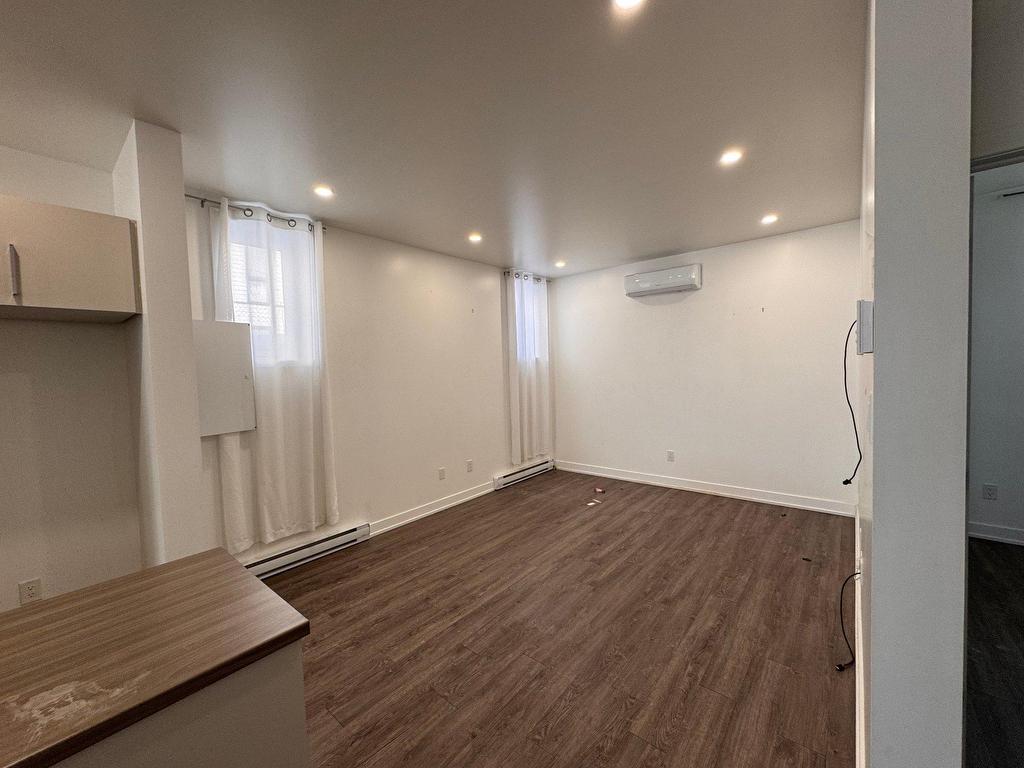 









120


Rue du Pirée

,
Gatineau (Aylmer),




QC
J9J4A7

