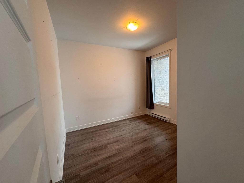 









120


Rue du Pirée

,
Gatineau (Aylmer),




QC
J9J4A7

