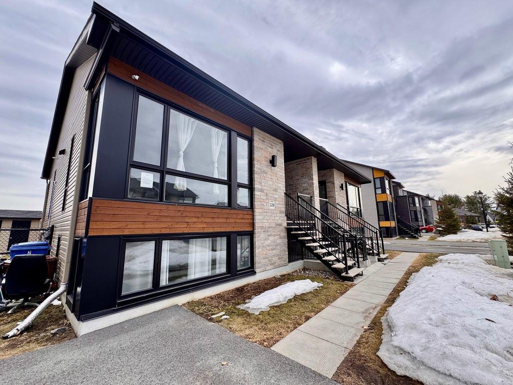 









120


Rue du Pirée

,
Gatineau (Aylmer),




QC
J9J4A7

