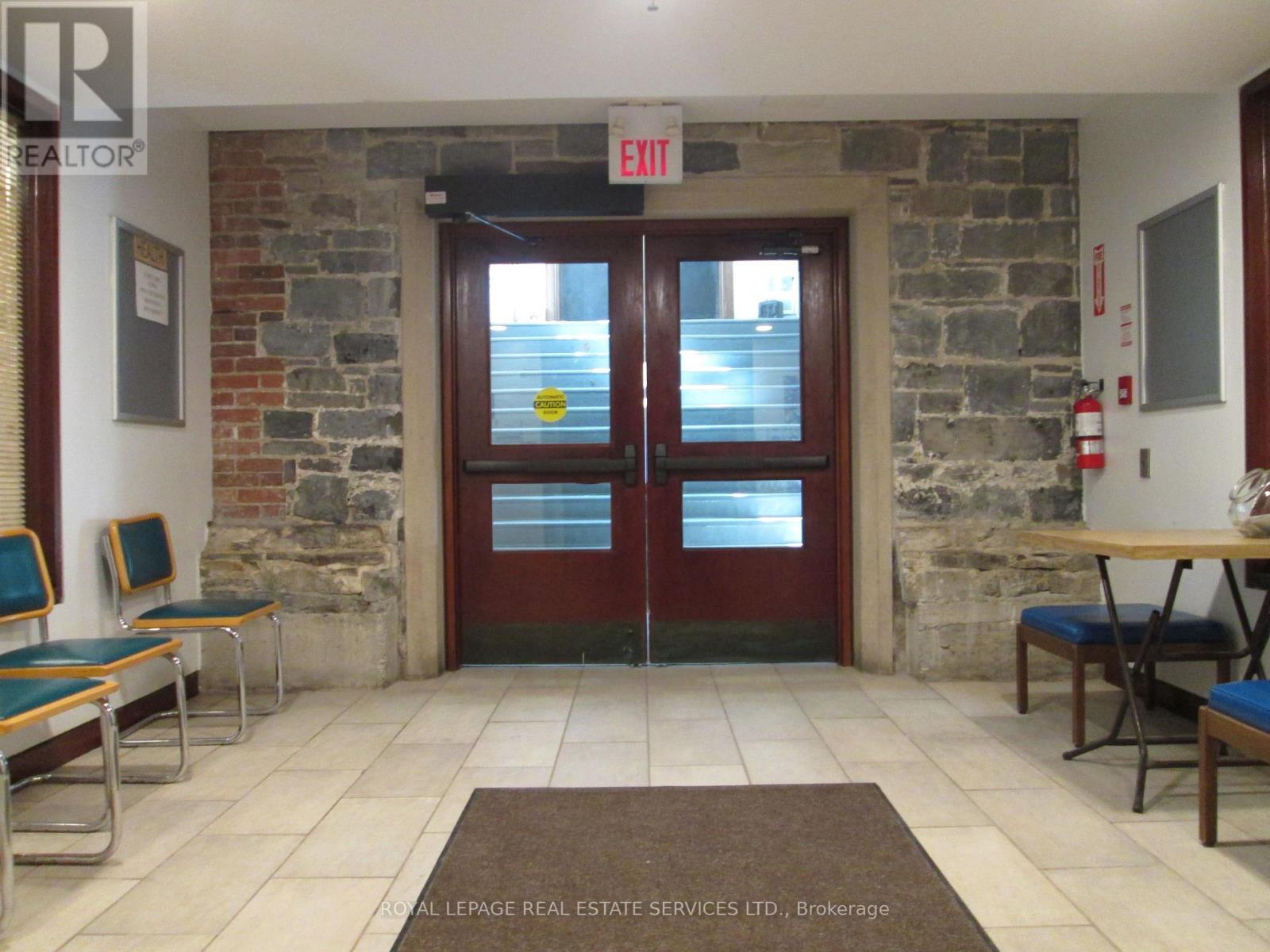 












56 QUEEN STREET E

,
Toronto,




Ontario
M5C2Z3

