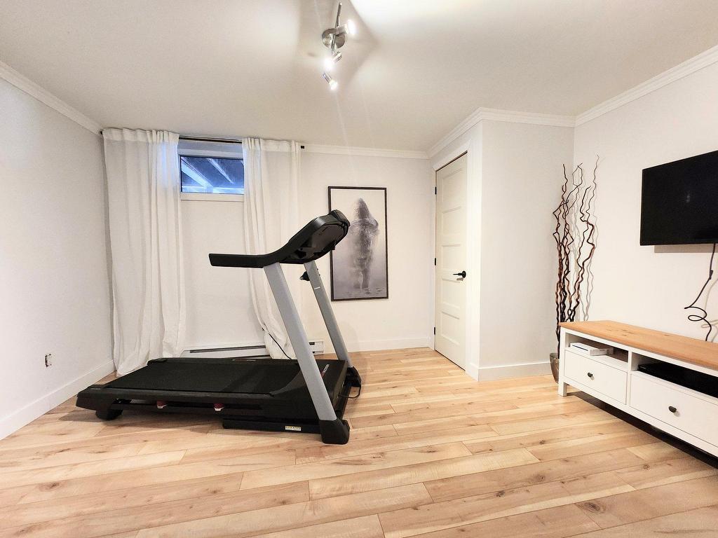 









445


138e Rue

,
Shawinigan,




QC
G9P4R4

