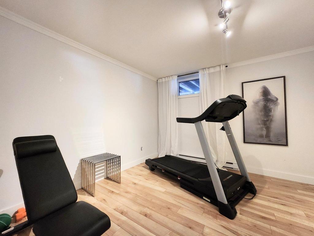 









445


138e Rue

,
Shawinigan,




QC
G9P4R4

