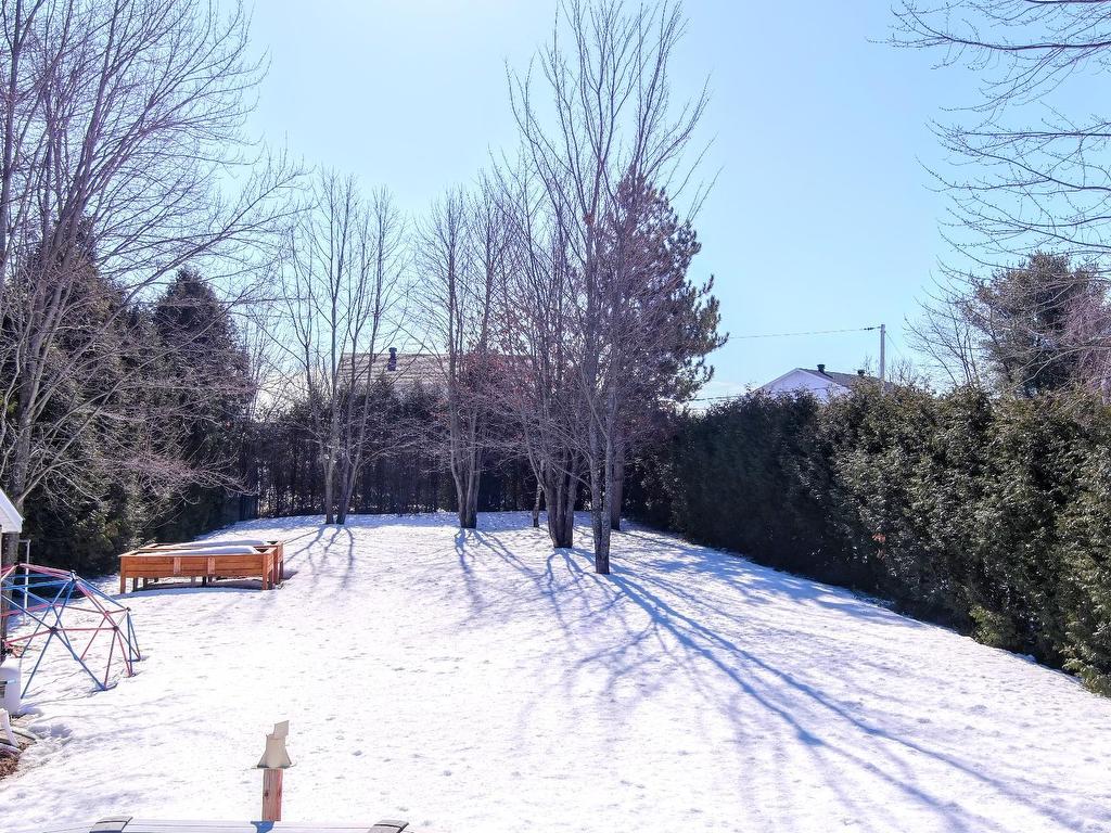 









445


138e Rue

,
Shawinigan,




QC
G9P4R4

