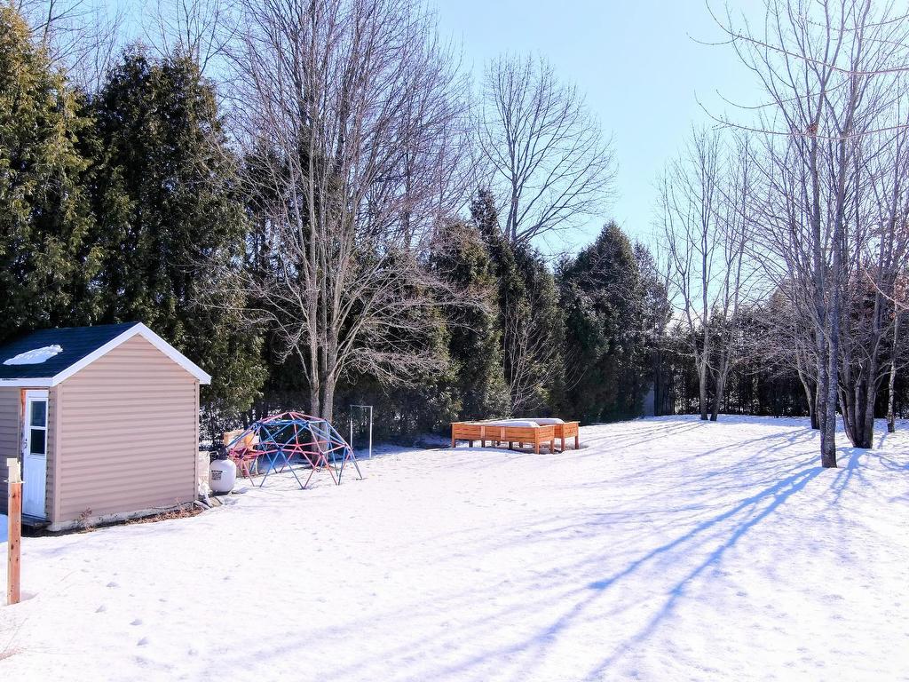 









445


138e Rue

,
Shawinigan,




QC
G9P4R4


