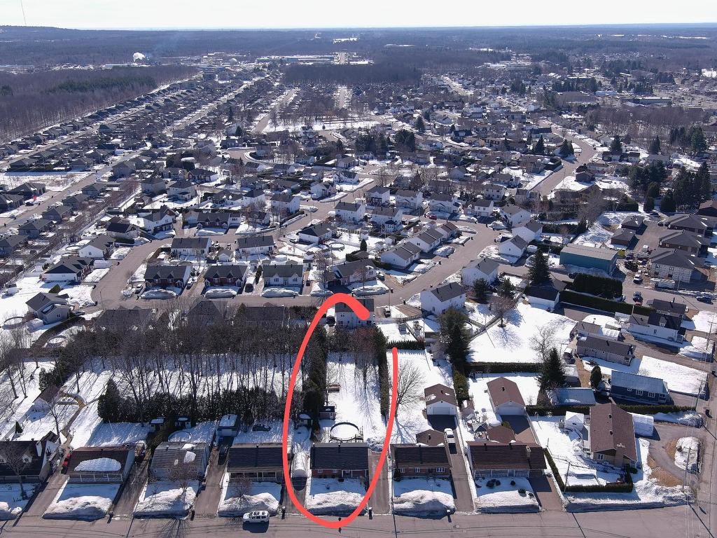 









445


138e Rue

,
Shawinigan,




QC
G9P4R4

